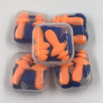 Reusable ear plugs with strings • hearing pMade of super soft silicone for noise reduction and provision of better hearing protection